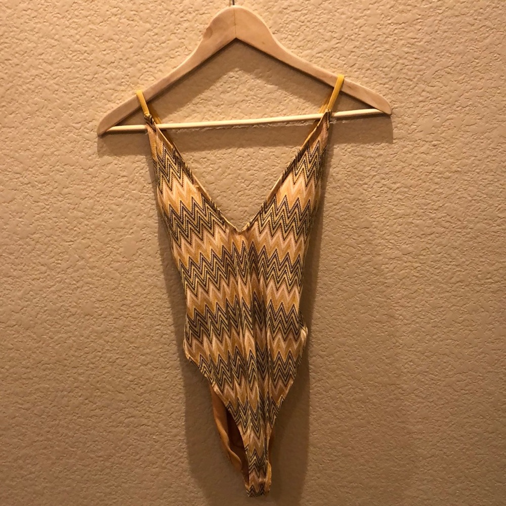 FOREVER 21 Women’s One Piece Sexy Swimsuit Small